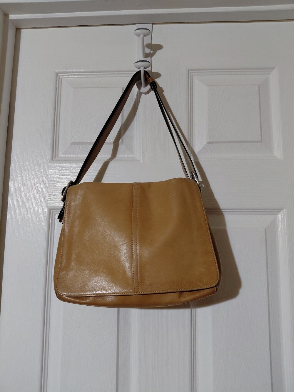 vintage Coach Hampton 9570 camel leather shoulder bag